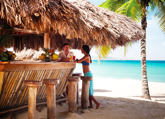 Bars & Nightlife | Couples Swept Away Resorts