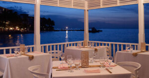 tower-isle-sl-bayside-restaurant-table