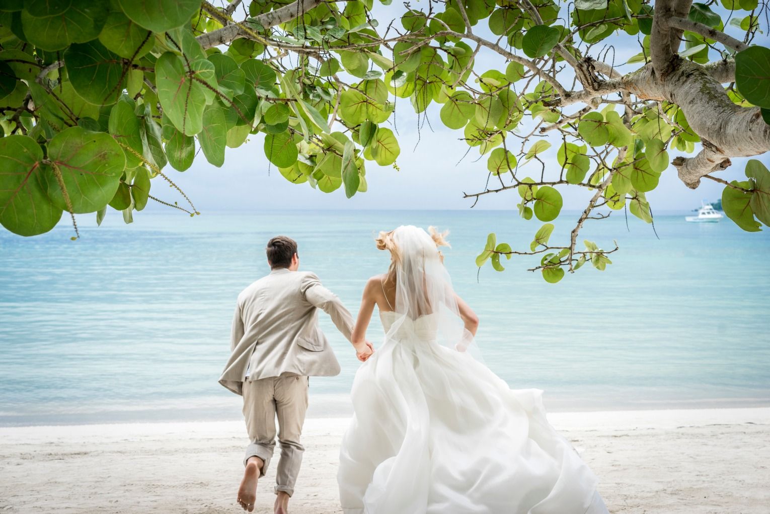 How to Plan a Beach Wedding in Jamaica - Couples Resorts