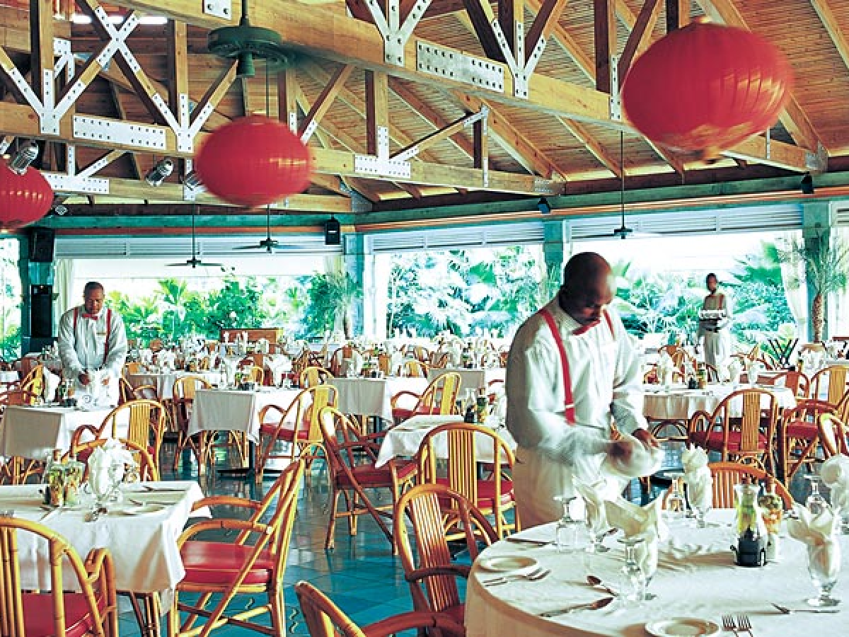 Vegetarian friendly dining options at Couples Resorts - Couples Resorts